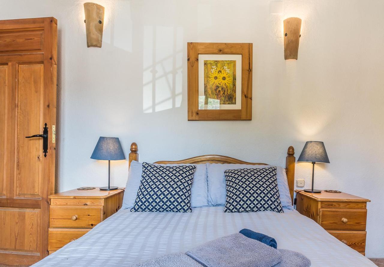 Casa Mundo - 16Th Century Traditional White Village House With Pool Pinos del Valle Exterior photo